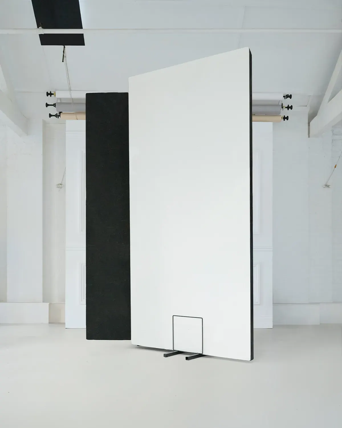 Softboxes, polyboards and light modifiers in the studio